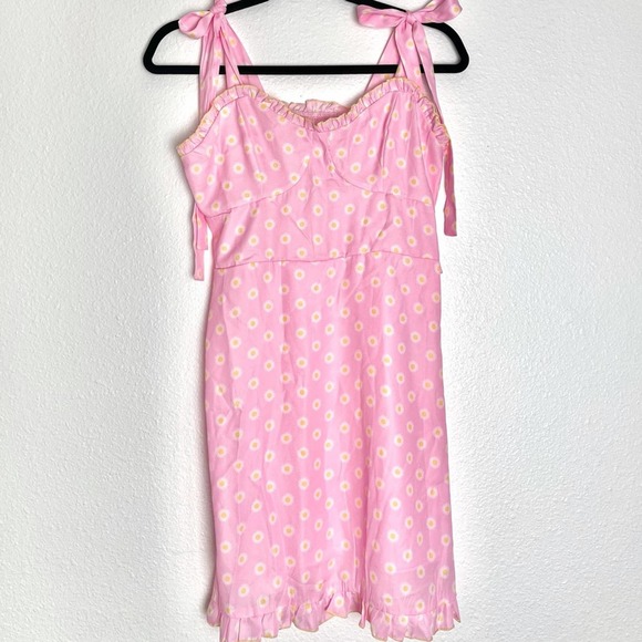 SHEIN Dresses & Skirts - SHEIN daisy floral dress ditsy pink mini